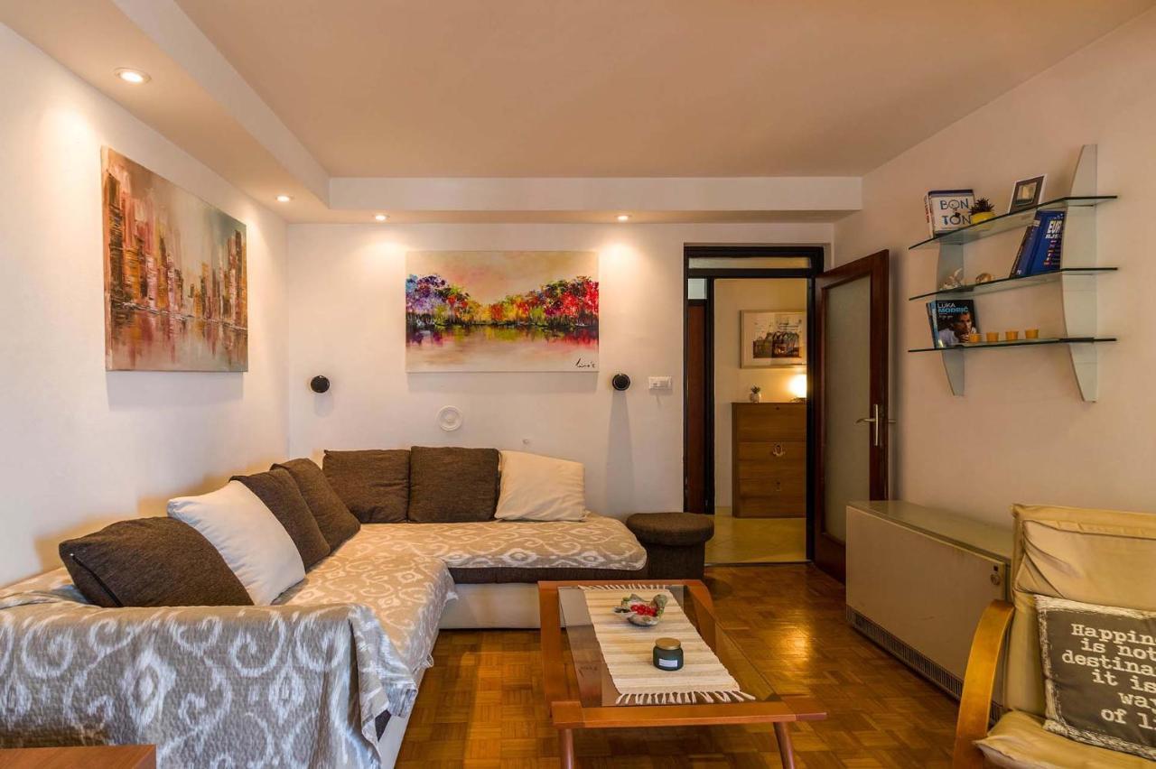 Apartment Many Pula Exterior photo